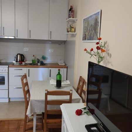 Dwell Well In Мостар Екстериор снимка