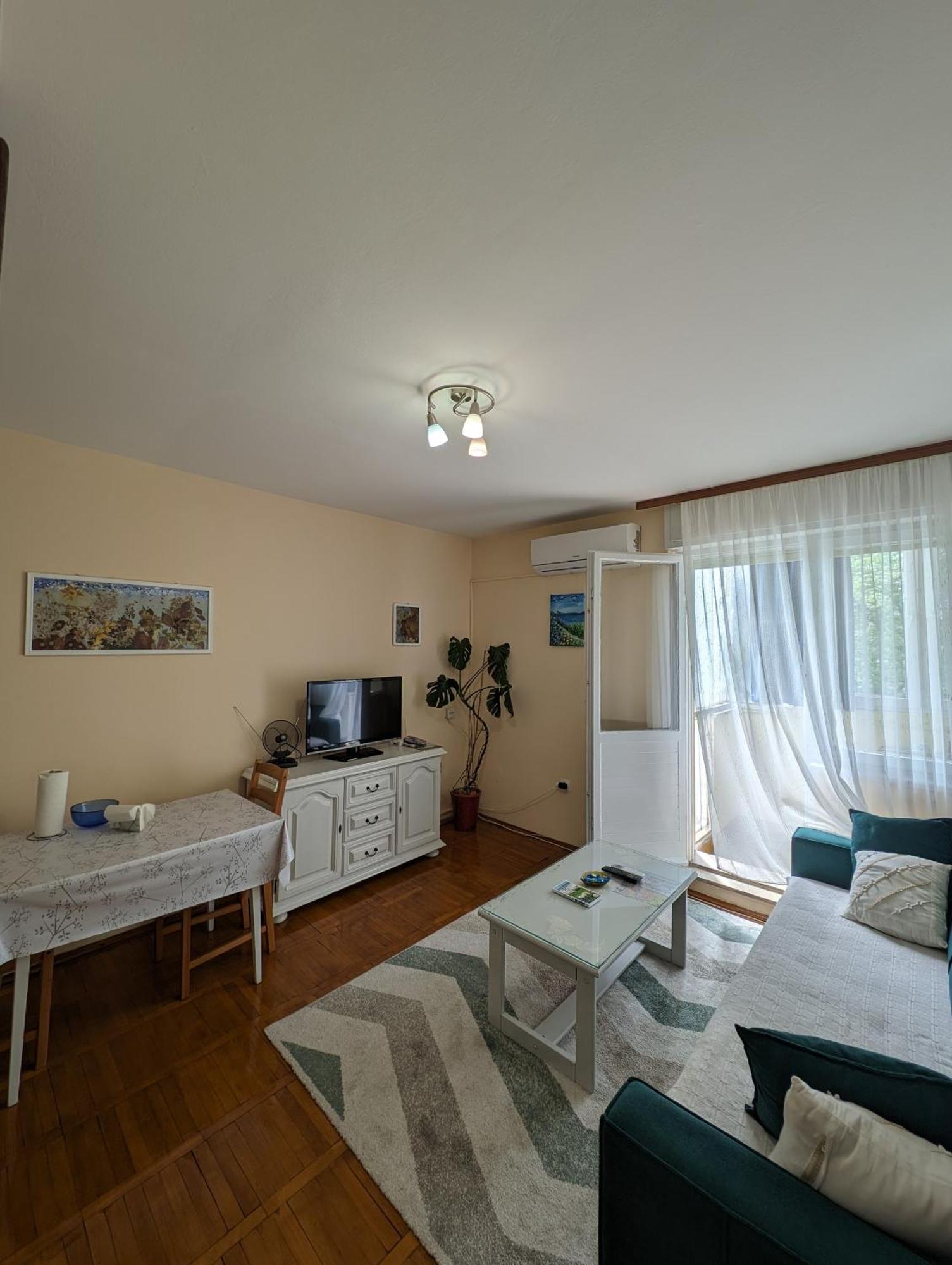 Dwell Well In Мостар Екстериор снимка